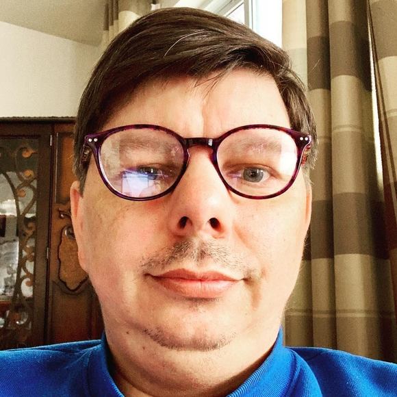 Meet your Posher, Matthew - Picture 1 of 2